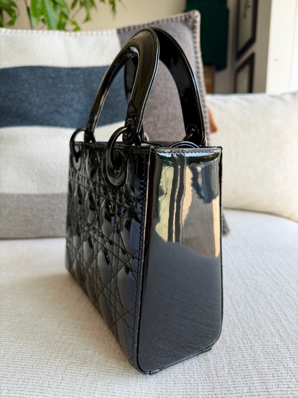 Black Patent Quilted Leather Top-Handle Bag - Picture 4 of 17